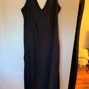 Elegant Black Sleeveless Dress